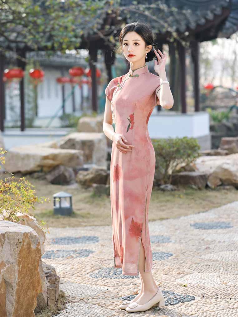 Long pink cheongsam