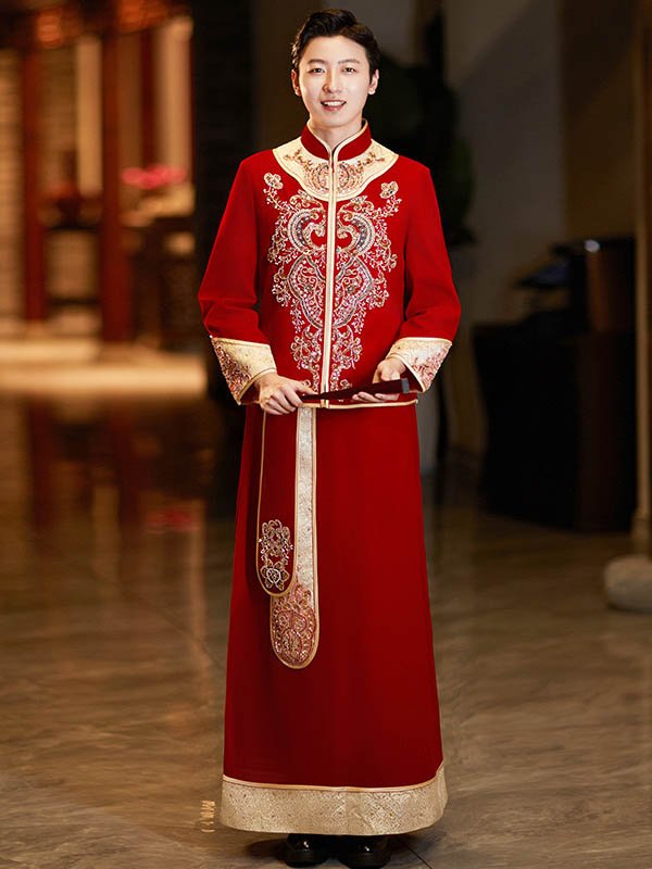 Traditional Chinese groom outfit