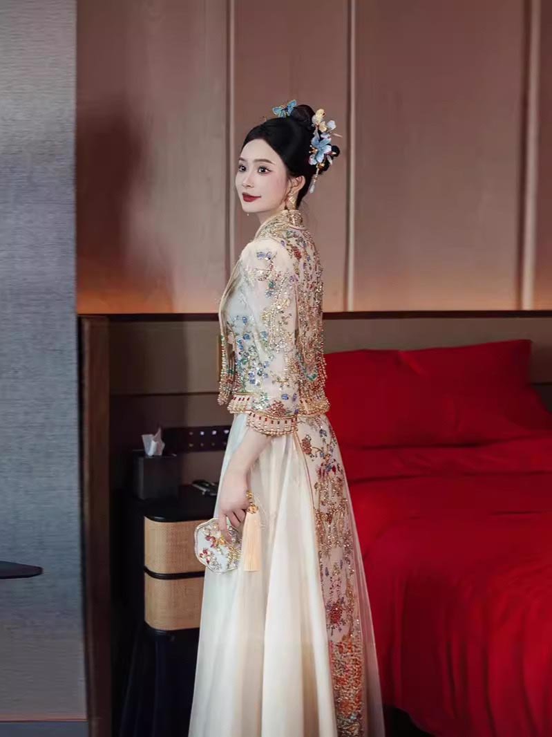 Xiuhe wedding dress