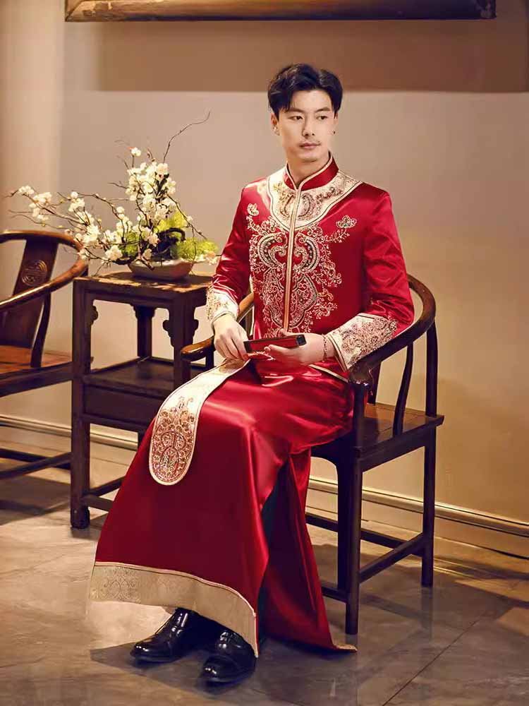 traditional Chinese wedding outfit groom