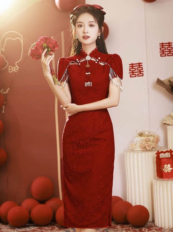 Chinese traditional bride dress