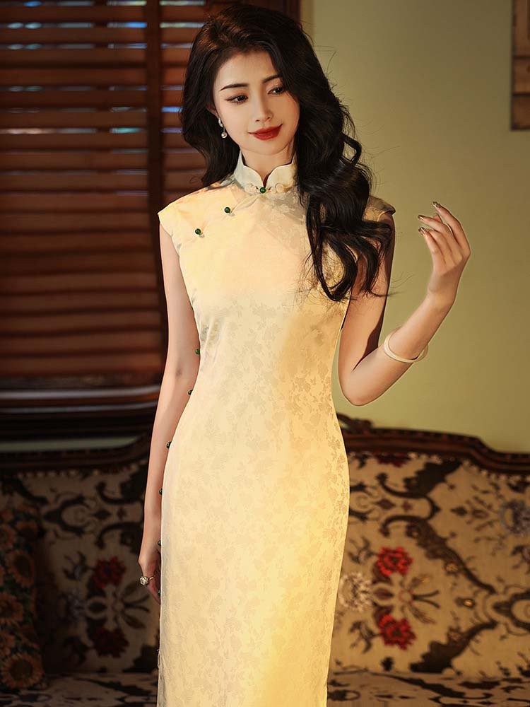 Sleeveless qipao