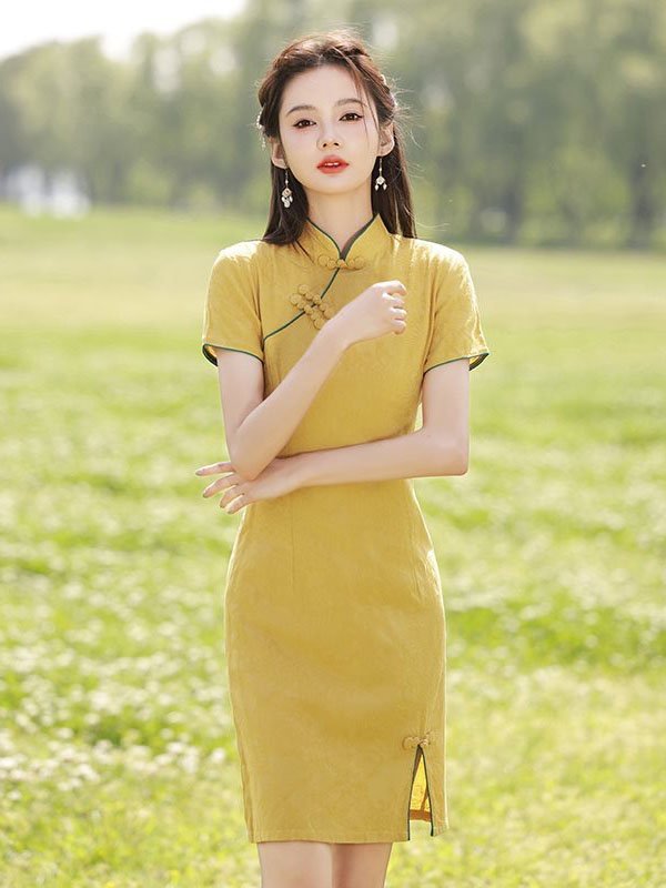 Yellow qipao dress