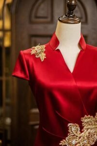 V-neck collar Cheongsam