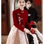 Red Chinese wedding dress