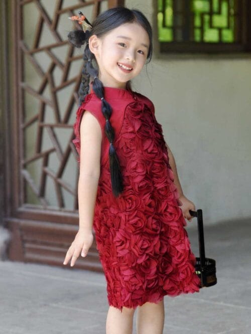 Red Qipao dress girls
