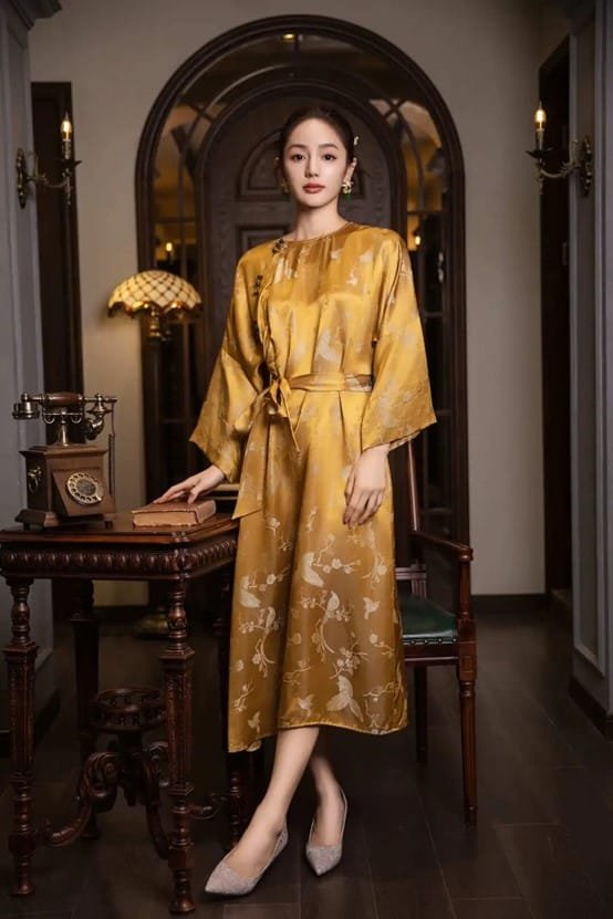 Slit-Free Design Qipao Slit-Free Design Qipao