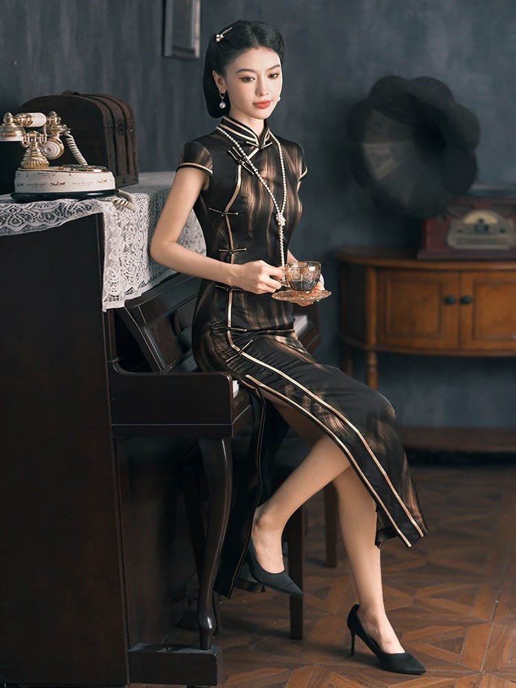 black Qipao dress