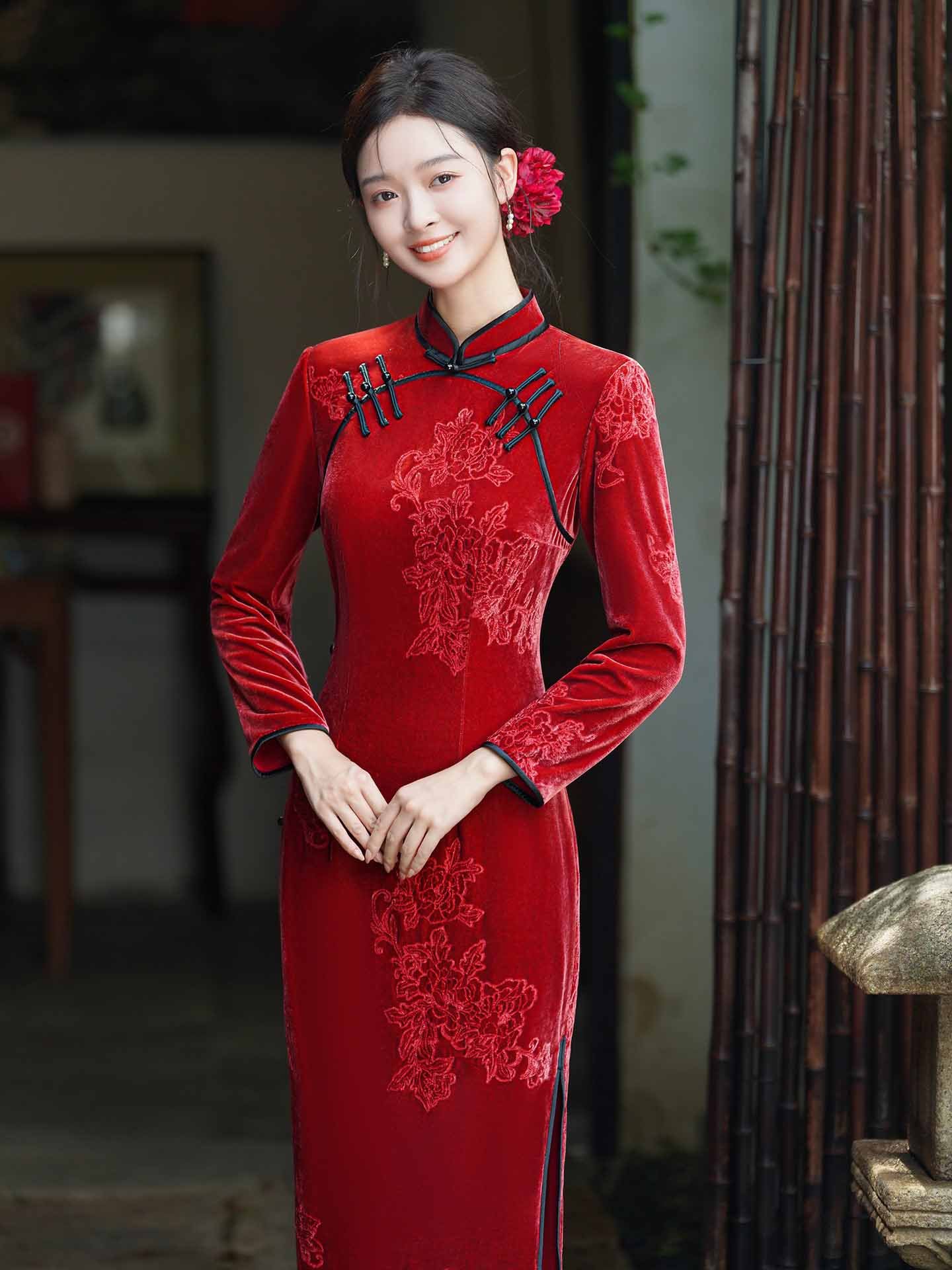 long sleeves wedding qipao