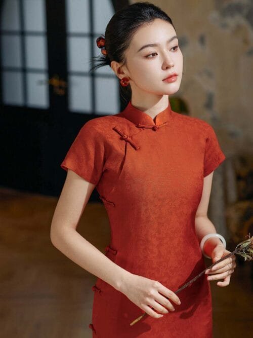 Long Chinese red traditional Qipao dress wedding - Image 4