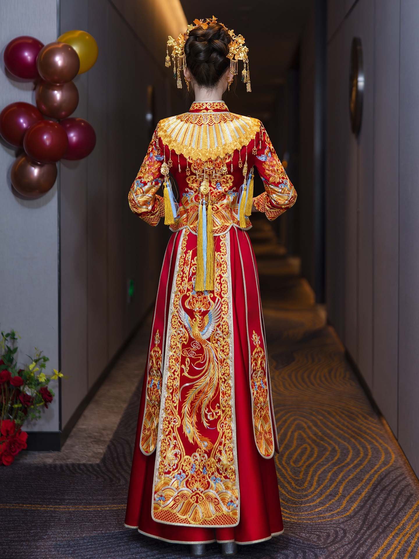 Chinese bridal outfit