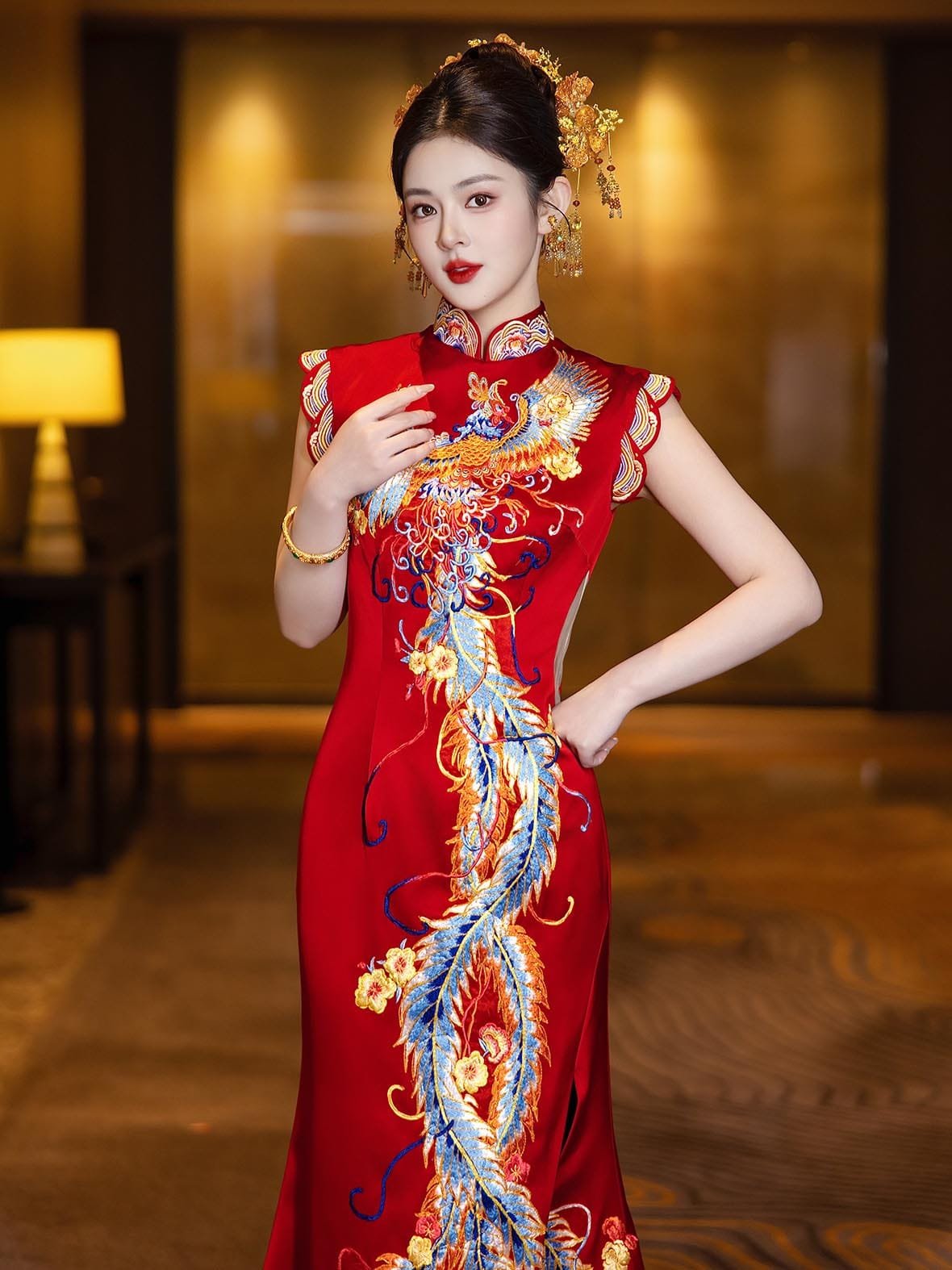 red Chinese wedding dress