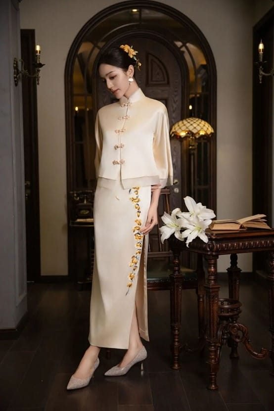 Cheongsam High Side Slit Cheongsam High Side Slit